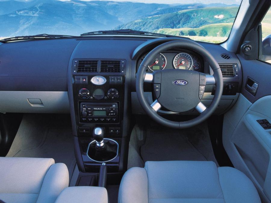  Ford Mondeo Sedan 2000 года  (UK) (фото 13 из 14)
